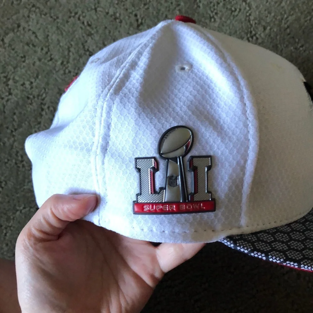 💚 SOLD 💚New Era Falcons Super Bowl LI White Snapback - Picture 2 of 7